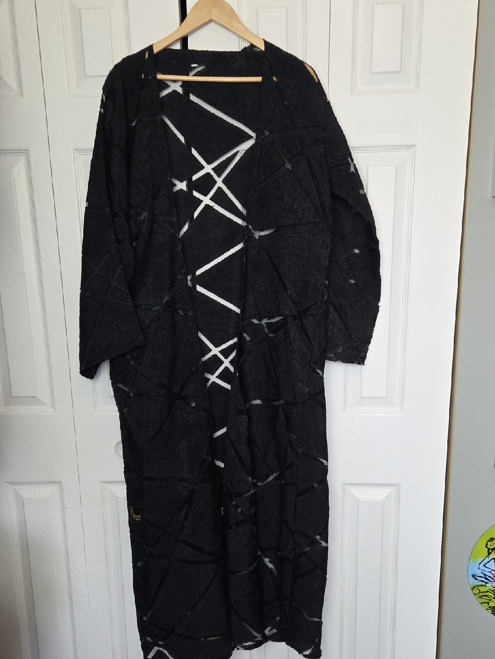 Black Textured Open Abaya Duster with White Abstract Detailing